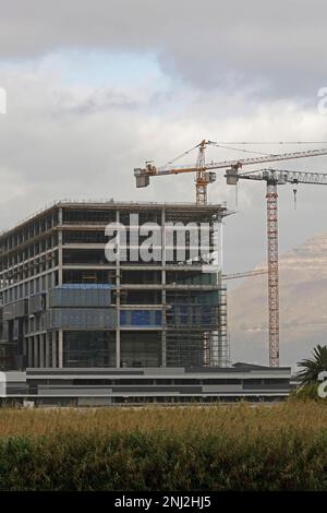 La construction du siège d'Amazon sur le site du River Club à Cape Town, en Afrique du Sud. Banque D'Images
