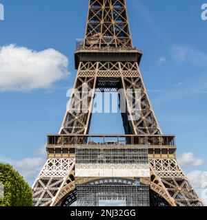 Segment de la Tour Eiffel à Paris Banque D'Images