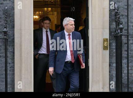 Steve Barclay MP - Secrétaire d'État à la Santé et aux soins sociaux - départ du 10 Downing Street après une réunion. Février 2023 Banque D'Images