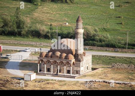 vue aérienne de la mosquée husrev pasha. vieux d'une mosquée du château de van. Banque D'Images