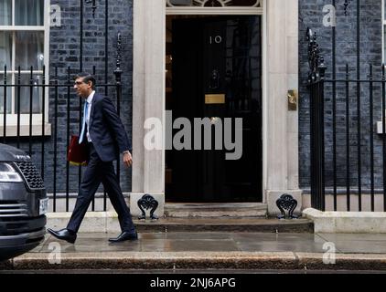 Londres, Royaume-Uni. 22nd févr. 2023. Rupert Yorke, membre de l'équipe de Rishi SunakÕs. Rishi Sunak part pour les questions de choix MinisterÕs. Il fera face à Keir Starmer à travers la boîte d'expédition. Crédit : Mark Thomas/Alay Live News Banque D'Images