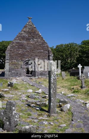 Pierres d'Ogham dans le cimetière à l'extérieur de Kilmalkedar Church County Kerry EIRE Ireland Banque D'Images