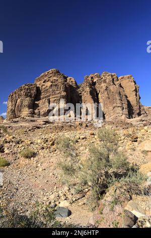 Vue à travers la Réserve de biosphère de Dana, Wadi Dana, centre-sud de la Jordanie, Moyen-Orient. La plus grande réserve naturelle de Jordanie Banque D'Images