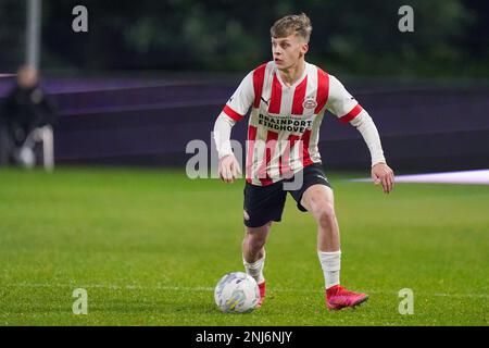 EINDHOVEN, PAYS-BAS - FÉVRIER 13 : Renzo Tytens du PSV U23 pendant le match néerlandais de Keukenkampioendivisiie entre Jong PSV et l'ADO Den Haag au campus de Herdgang sur 13 février 2023 à Eindhoven, pays-Bas (photo de Joris Verwijst/Orange Pictures) Banque D'Images