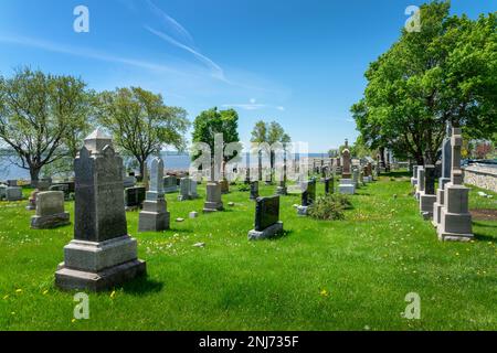 Ancien cimetière du village de Saint-Jean sur l'île d'Orléans près de Québec, Canada Banque D'Images