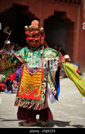 Le moine bouddhiste, Cham Danse Danse Tsam également - au cours du festival. Lamayuru gompa - Ladakh, Jammu-et-Cachemire - Inde Banque D'Images