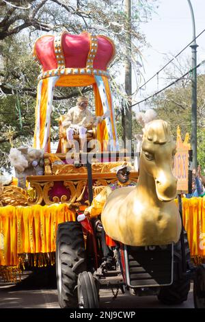 Tous Hail Rex, roi de Carnaval. Le flotteur du roi est le premier à se lancer dans la parade des Rex le jour de Mardi gras. Banque D'Images