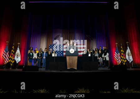 Bowie, États-Unis. 22nd févr. 2023. LE vice-président AMÉRICAIN Kamala Harris s'exprime à l'Université d'État de Bowie, Maryland, États-Unis, le mercredi 22 février. 2023. Harris a annoncé que les gens qui achètent leur première maison peuvent être admissibles à recevoir un certain allégement des coûts de l'assurance hypothécaire dans le cadre d'un programme qui a été dévoilé aujourd'hui. Photographe: Sarah Silbiger/Pool/Sipa USA crédit: SIPA USA/Alay Live News Banque D'Images