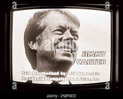 1976 publicités télévisées pour le candidat présidentiel démocrate Jimmy carter shon sur un téléviseur Sony Triniton 1970s. Les annonces ont été créées par le conseiller carter, directeur de la publicité, Gerald Rafshoon. Banque D'Images