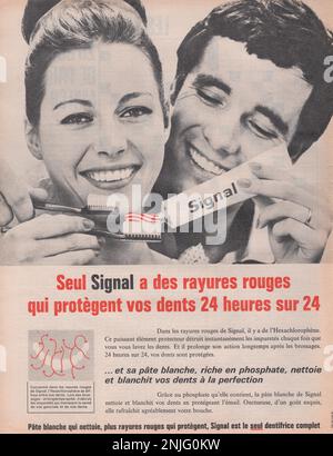 Signal dentifrice magazine français publicité signal dentifrice magazine commercial 1960s Banque D'Images