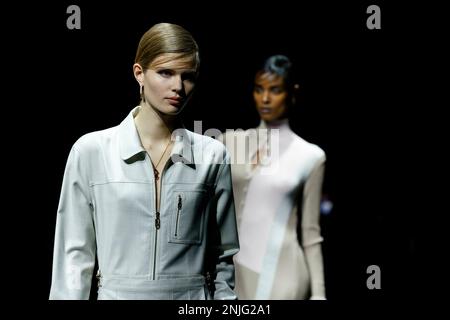Milan, Italie. 22nd févr. 2023. FENDI automne-hiver 2023-2024 piste pendant la semaine de mode de Milan le 2023 février - Milan; Italie 22/02/2023 crédit: dpa/Alay Live News Banque D'Images