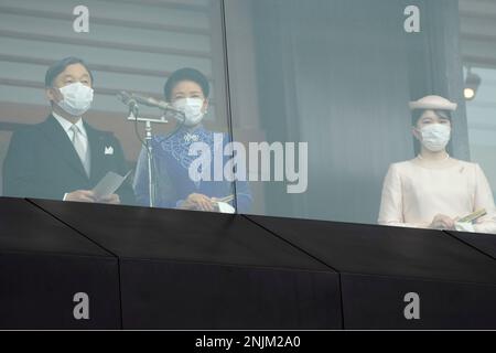 Tokyo, Japon. 23rd févr. 2023. L'empereur du Japon Naruhito, accompagné de l'impératrice Masako et de leur fille la princesse Aiko, prononce un discours aux adeptes qui apparaissent sur le balcon du Palais impérial pour marquer l'anniversaire de l'empereur 63th à Tokyo le jeudi 23 février 2023 à Tokyo. (Credit image: © POOL via ZUMA Press Wire) USAGE ÉDITORIAL SEULEMENT! Non destiné À un usage commercial ! Banque D'Images