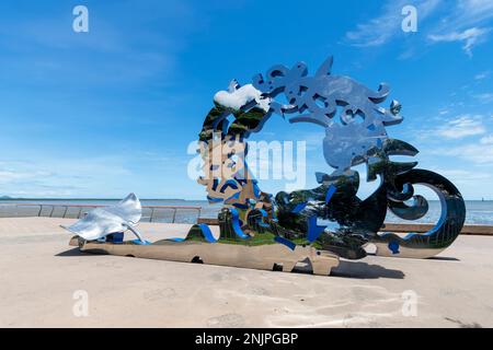 Citizens Gateway to the Great Barrier Reef sculpture par l'artiste aborigène Brian Robinson, l'Esplanade de Cairns, Far North Queensland, FNQ, QLD, Australie Banque D'Images