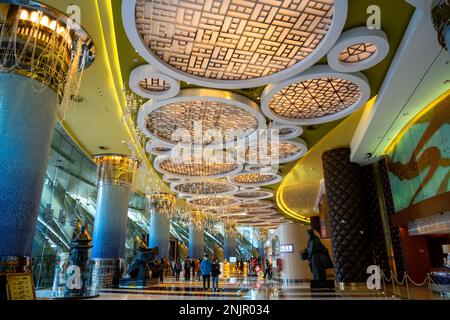 Le lobby du nouveau Grand Lisboa casino et de l'hôtel Lisboa, Macao, Chine. Banque D'Images