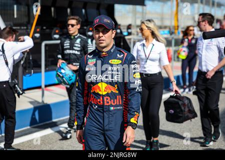 Sakhir, Bahreïn - 23/02/2023, PEREZ Sergio (mex), Red Bull Racing RB19, portrait pendant les épreuves de pré-saison de Formule 1 Armco 2023 du Championnat du monde de Formule 1 de la FIA 2023 de 23 février à 25, 2023 sur le circuit international de Bahreïn, à Sakhir, Bahreïn - photo Florent Gooden / DPPI Banque D'Images