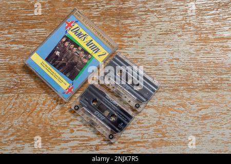 Sortie de la cassette audio de la BBC de l'armée de Dad adaptée à la radio sitcom pendant la Seconde Guerre mondiale et une ville balnéaire Banque D'Images