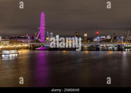 Golden Jubilee et Hungerford Bridges, The London Eye et The River Thames, Londres, Angleterre, Royaume-Uni Banque D'Images