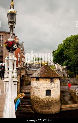 River-side Barker Tower dans la ville médiévale de York, Angleterre. Banque D'Images