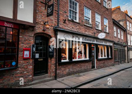 Rue piétonne, The Shambles, York, Angleterre. Banque D'Images