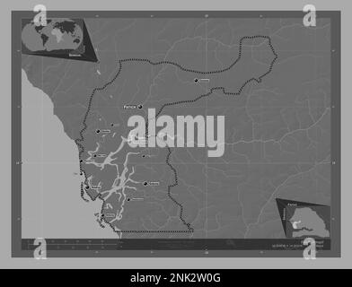 Fatick, région du Sénégal. Carte d'altitude à deux niveaux avec lacs et rivières. Lieux et noms des principales villes de la région. Emplacement auxiliaire d'angle m Banque D'Images