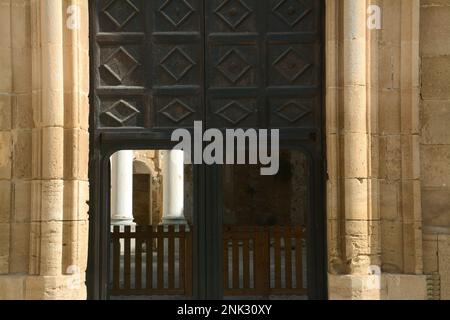 Le collège jésuite de Mazara avec le cloître et l'église de Sant'Ignazio est un complexe important situé sur la Piazza Plebiscito dans le CEN historique Banque D'Images