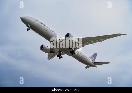 Heathrow, Londres - 20 février 2023: Boeing 787 United Landing Londres Heathrow Banque D'Images