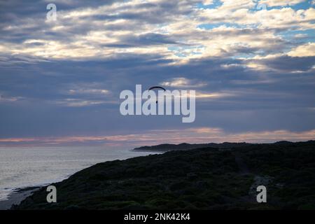 Magnifique plage au coucher du soleil à Perth en Australie occidentale Banque D'Images