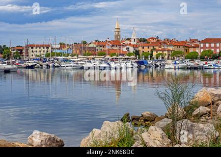 Izola / Isola, ancien port romain sur la péninsule Istrienne le long de la côte Adriatique, Coastal–Karst / Obalnokraška, littoral / Primorska, Slovénie Banque D'Images