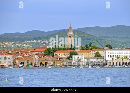 Cathédrale de l'Assomption à Koper / Capodistria, péninsule Istrienne, côte Adriatique, Coastal–Karst / Obalnokraška, littoral / Primorska, Slovénie Banque D'Images