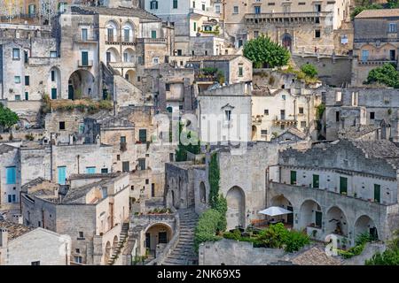 Quartier de Sasso Barisano au complexe Sassi di Matera d'habitations troglodytiques dans l'ancienne ville de Matera, capitale de Basilicate, dans le sud de l'Italie Banque D'Images