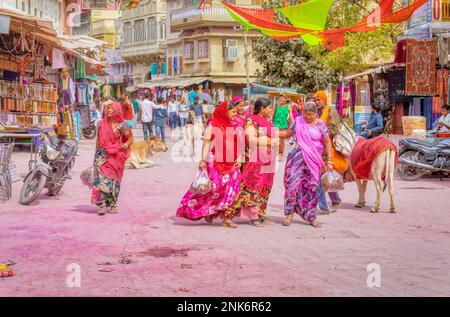 Pushkar belles personnes dans la rue, Rajasthan Inde Banque D'Images