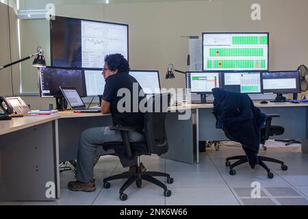 L'observatoire ALMA array, centre de contrôle, où les données des antennes sont archivés, dans bâtiment technique d'exploitation et de soutien (OSF), l'Atacam Banque D'Images