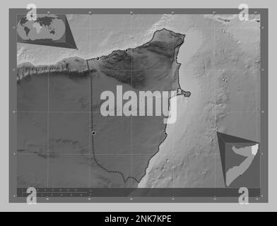 Bari, région de Somalie. Carte d'altitude en niveaux de gris avec lacs et rivières. Lieux des principales villes de la région. Cartes d'emplacement auxiliaire d'angle Banque D'Images