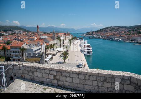 Vieille ville de Trogir, ponts et château, Croatie Banque D'Images