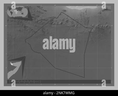 Maroodi Jeex, région de Somalie. Carte d'altitude en niveaux de gris avec lacs et rivières. Lieux des principales villes de la région. Carte d'emplacement auxiliaire d'angle Banque D'Images