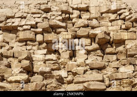 Gros plan de la structure de la pyramide Bent à Dahshur, en Basse-Égypte Banque D'Images