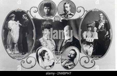 1908 c : le roi d'Angleterre EDWARD VII ( Londres 1841 - 1910 ) fils de la reine Victoria ( 1819 - 1901 ) avec son épouse ALEXANDRA du Danemark ( 1844 - 1925 ), en haut de son fils Prince héritier futur roi GEORGE V d'Angleterre ( 1865 - 1936 ) et épouse future Queen MARY ( de Teck 1867 - 1953 ). Autour des autres membres de la même famille descendant de LA REINE VICTORIA d'Angleterre ( 1819 - 1901 ). A droite la Reine de NORVÈGE Maud de Grande-Bretagne ( 1869 - 1938 ), le Roi Edward VII d'Angleterre ( 1841 - 1910 ), avec le prince héritier OLAF de Norvège ( futur Roi OLAV V de Norvège , 1872 - 1957 ) et le Houssban Banque D'Images
