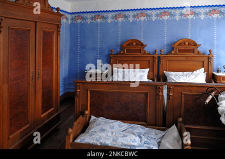 Chambre à coucher, 1935, enseignants à plat dans l'école, construit en 1801, Franconian Open Air Museum, Bad Windsheim, moyenne-Franconie, Bavière, Allemagne Banque D'Images