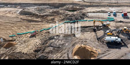 Harper Woods, Michigan, Un énorme développement de commerce électronique est en hausse sur le site de l'ancien centre commercial Eastland, qui a fermé après des années Banque D'Images