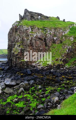 Château de Duntulum, Trotternish, Île de Skye, Écosse, Hébrides, Royaume-Uni Banque D'Images