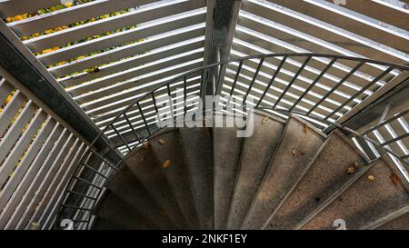 Directement au-dessus de la prise d'un escalier en colimaçon Banque D'Images