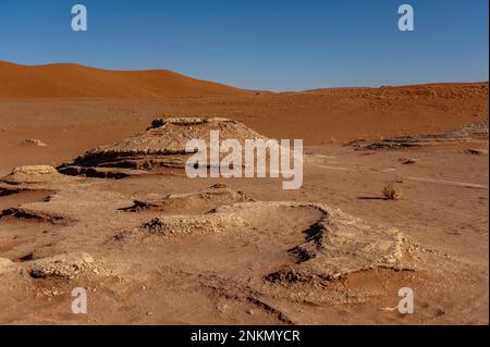 Impression d'un paysage désertique près de Deadvlei, Namibie. Banque D'Images