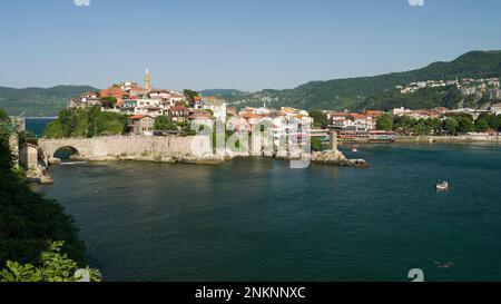 Amasra, Barin, Turquie. 18 juillet 2021. Été dans la ville historique et touristique d'Amasra. C'est un charmant complexe de vacances dans le nord de la Turquie. Banque D'Images