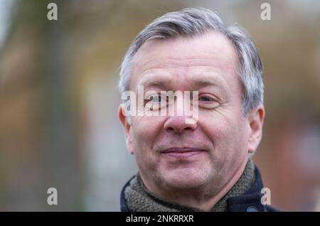 Ludwigslust, Allemagne. 22nd févr. 2023. Heiko Geue (SPD), ministre des Finances du Mecklembourg-Poméranie occidentale, lors d'une nomination à la restauration du château de Ludwigslust. Credit: Jens Büttner/dpa/Alay Live News Banque D'Images