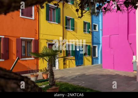 Maison multicolore sur l'île de Burano, près de Venise Banque D'Images