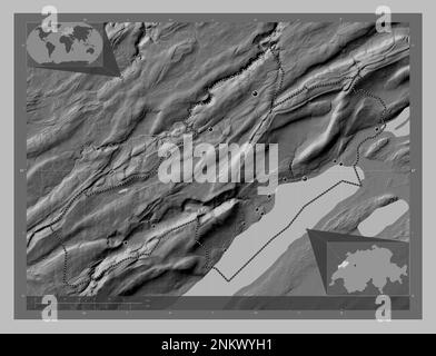 Neuchâtel, canton de Suisse. Carte d'altitude en niveaux de gris avec lacs et rivières. Lieux des principales villes de la région. Emplacement auxiliaire d'angle ma Banque D'Images