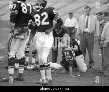 The Oakland Raiders play the Dallas Texans at Candlestick Park, September  24, 1961 Wayne Crow (22) crosses the goal line (Bob Campbell/San Francisco  Chronicle via AP Stock Photo - Alamy