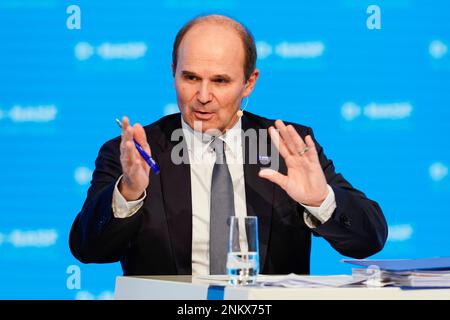 Ludwigshafen, Allemagne. 24th févr. 2023. Martin Brudermüller, Président du Conseil d'Administration de BASF se, assiste à la Conférence de presse annuelle au siège du Groupe. Credit: Uwe Anspach/dpa/Alamy Live News Banque D'Images