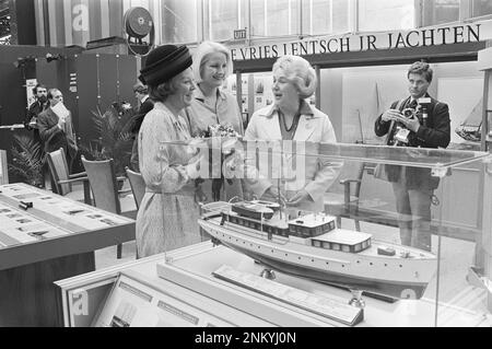 Histoire des pays-Bas : la princesse Beatrix ouvre le spectacle de bateaux Hiswa 80 au complexe RAI d'Amsterdam, tout en visitant Hiswa CA. 14 mars 1980 Banque D'Images