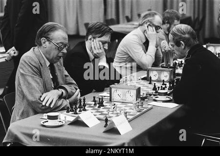 Histoire des pays-Bas: Championnat d'échecs parlementaires au tournoi d'échecs Blast Furnace ca. 17 janvier 1980 Banque D'Images